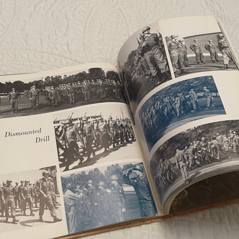 U.S. ARMY Training Center Armor Book Fort Knox, KY  1960’s Vintage Hardcover - Picture 6 of 14